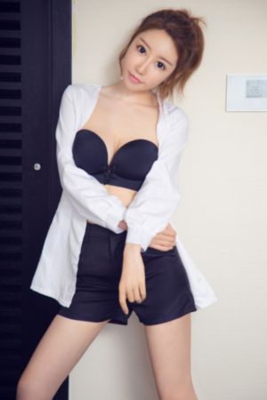 出差交换的小少妇