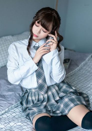 帮娇妻找粗壮男人玩3p电影